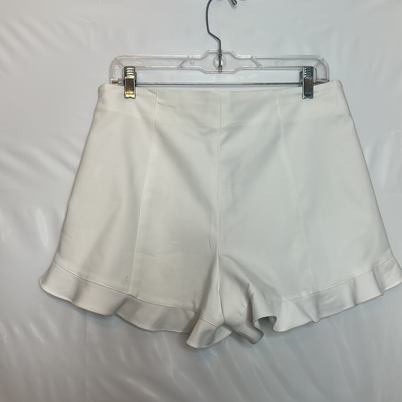1. State white ruffle short size 10 NWT - Picture 4 of 5